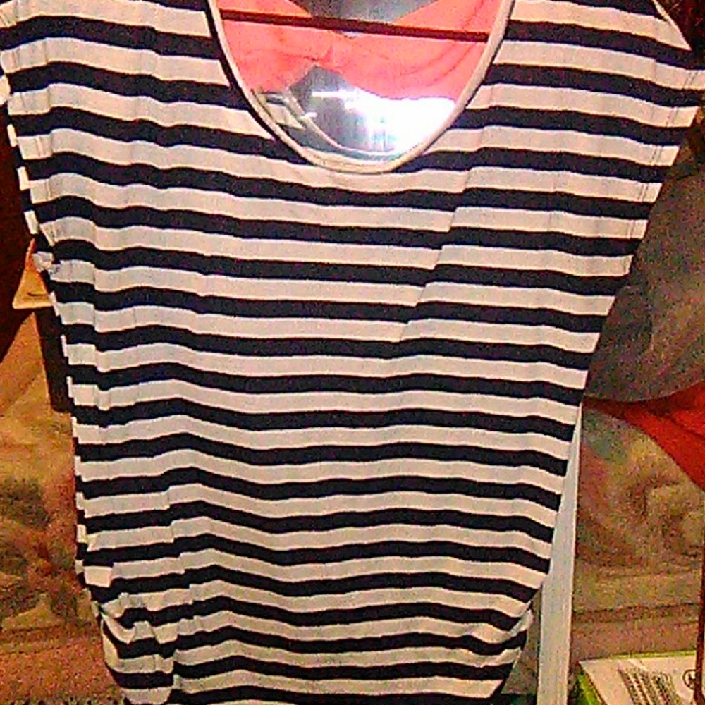 Tee w/ Bow